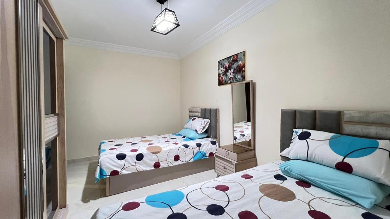 Apartment Vacation Group Families Only *